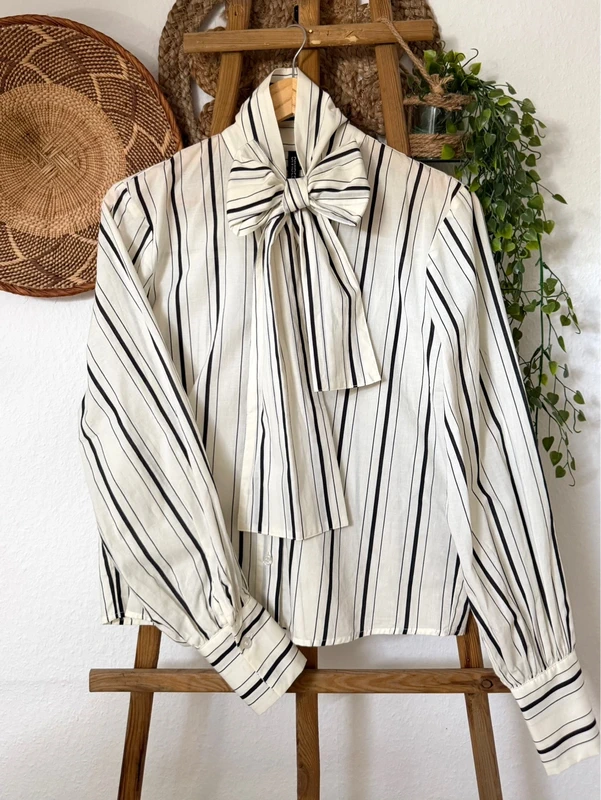 H&M Bluse mit Schleife Ballonärmel Gestreift