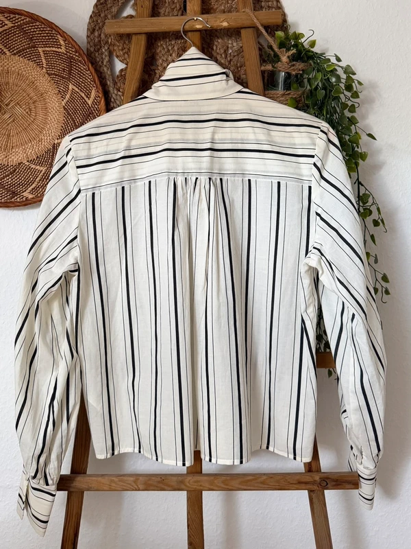 H&M Bluse mit Schleife Ballonärmel Gestreift — 2